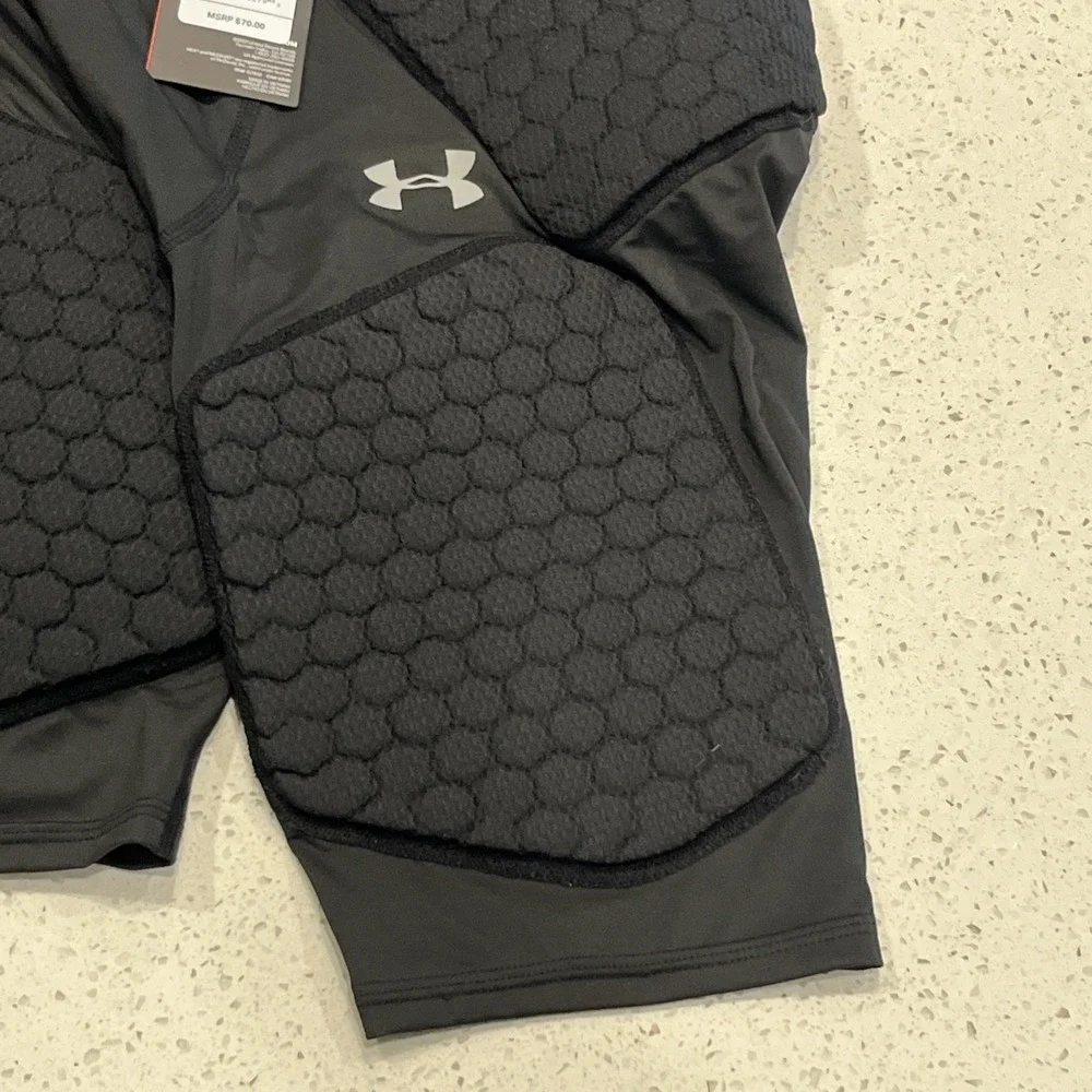 Under Armour Gameday Armour 5-Pad Football Girdle Men's Medium Black NWT